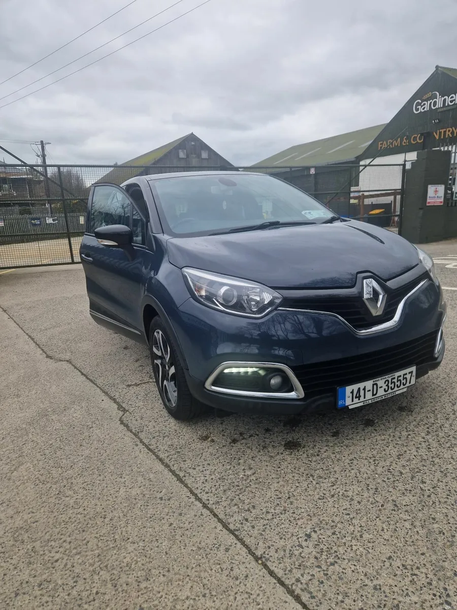 Renault Captur low km - Image 1