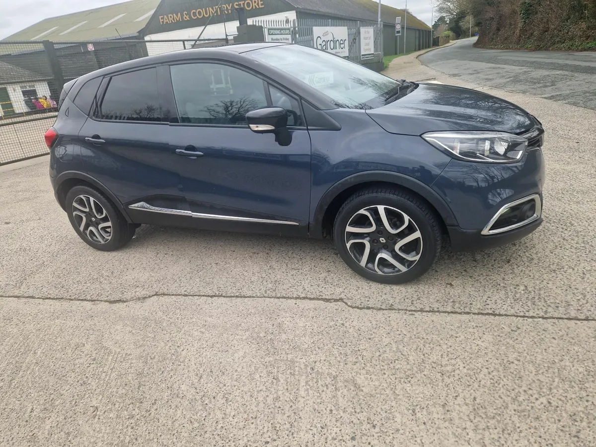Renault Captur low km - Image 4