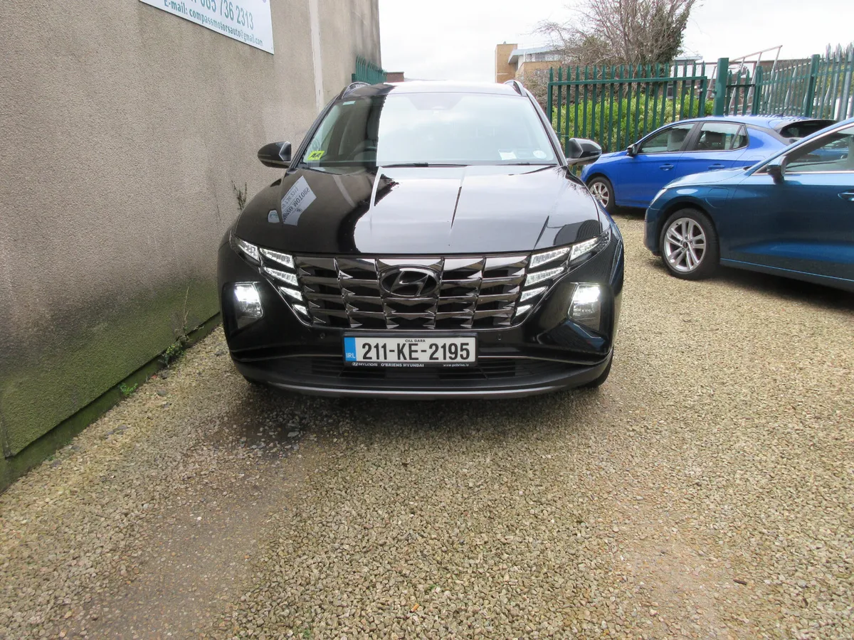 HYUNDAI TUCSON 1.6 HYBRID EXECUTIVE AUTOMATIC - Image 2