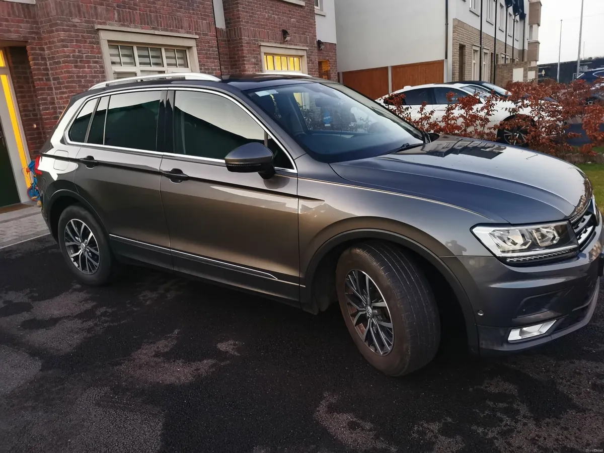 Volkswagen Tiguan 2017 - Image 2
