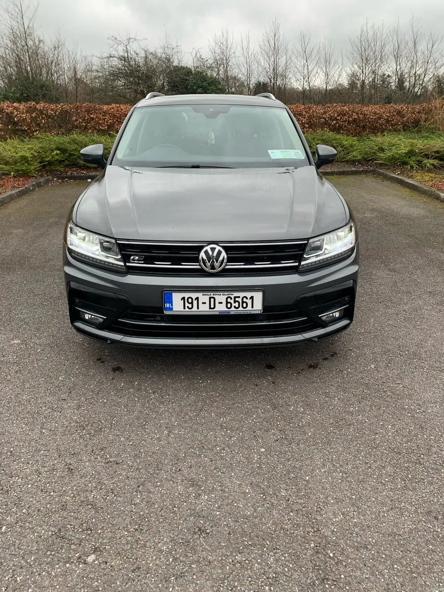 2019 Volkswagen Tiguan R-Line - Image 4