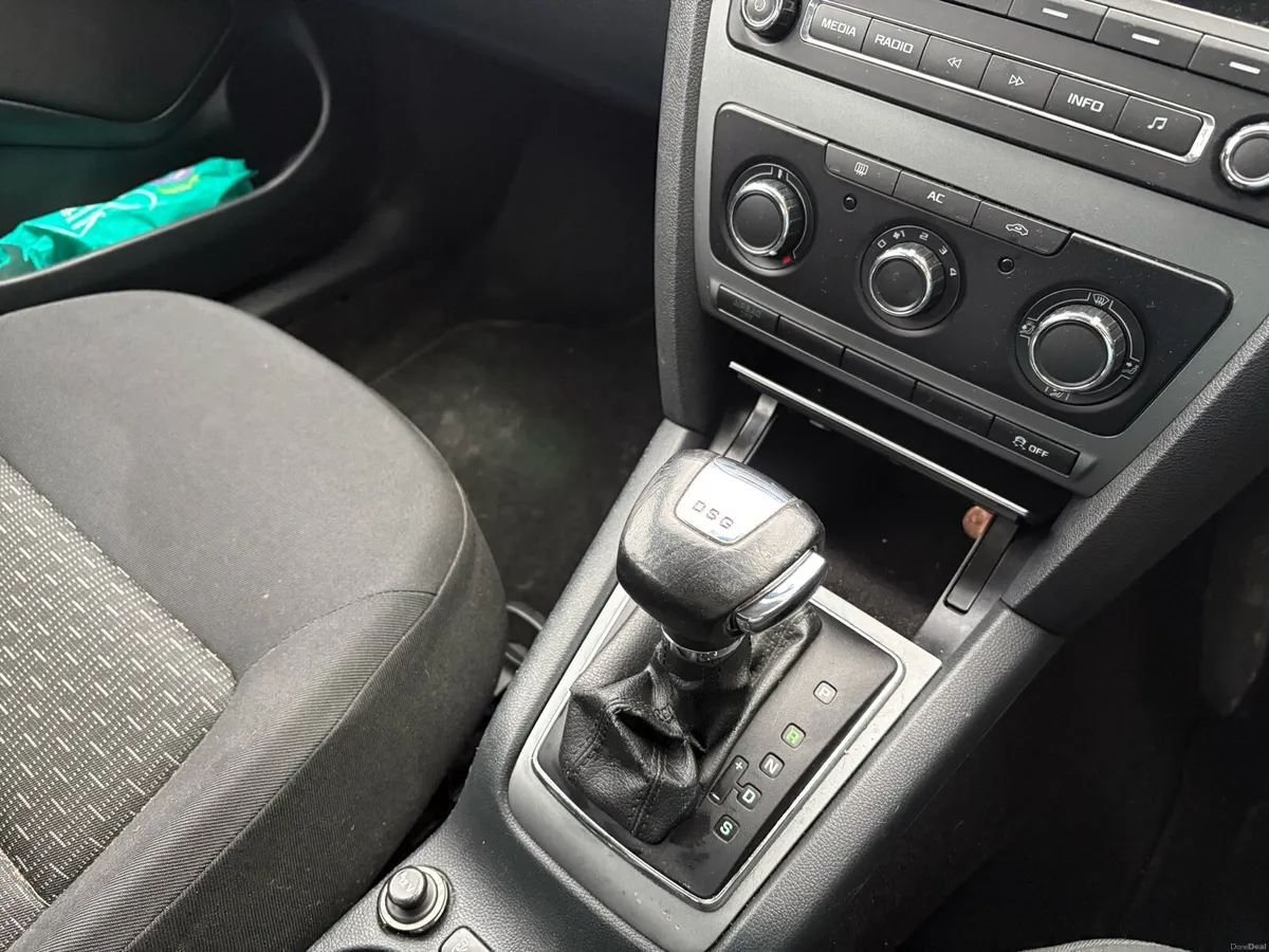 2011 Octavia - Image 3