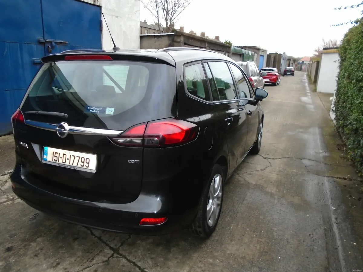 Opel Zafira 2015 - Image 2
