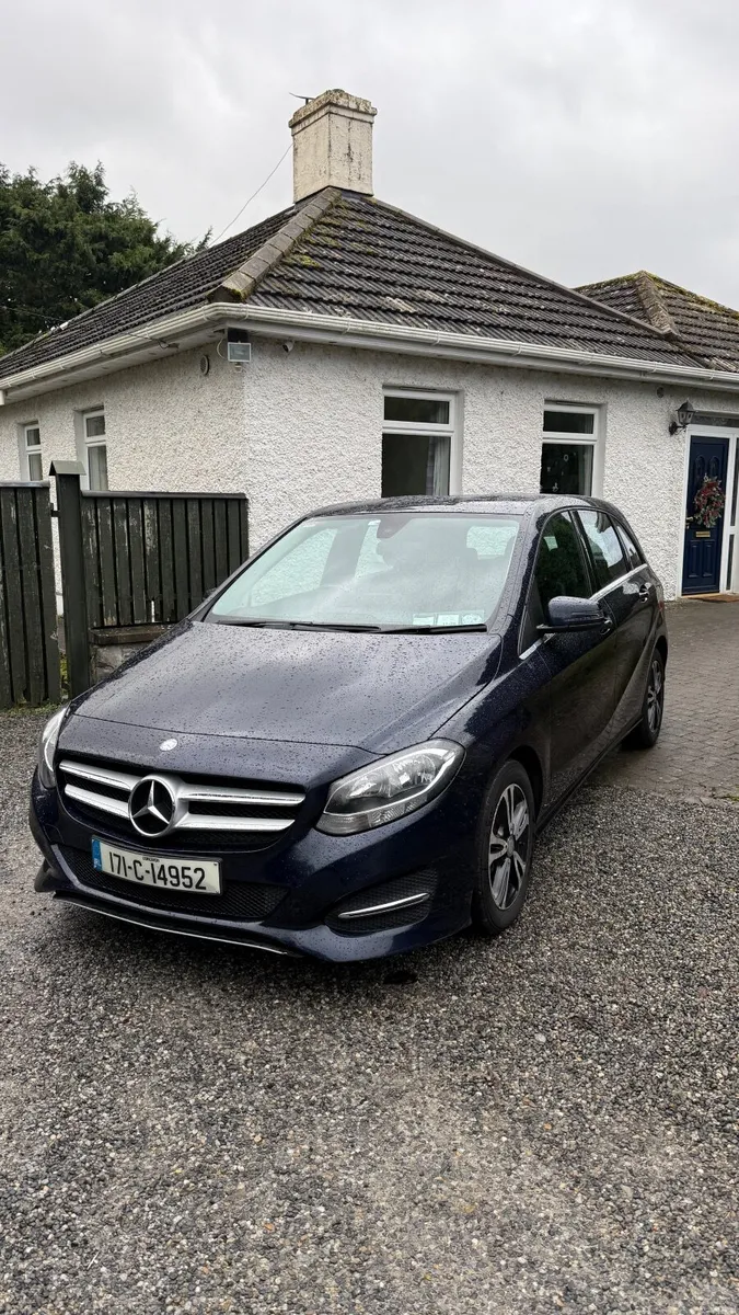 Mercedes-Benz B-Class 2017 - Image 1