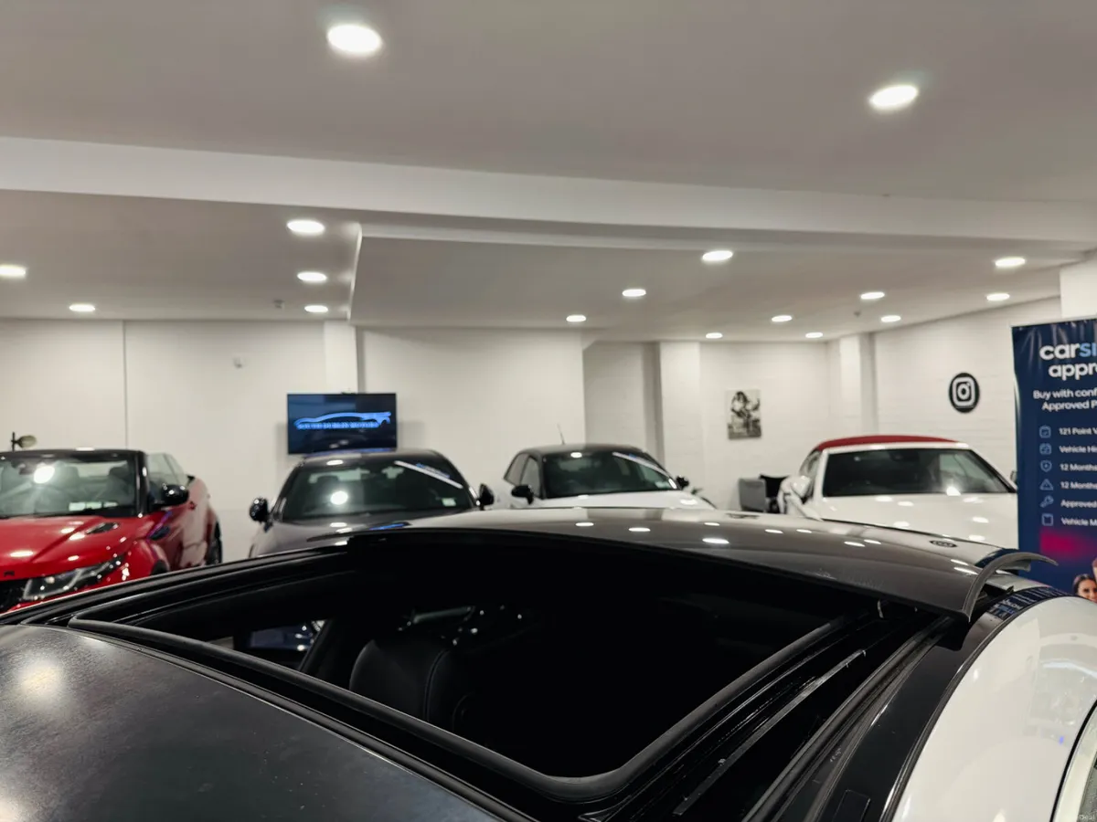 Mercedes C180-AMG Line-Premium Plus-Pan Roof - Image 4