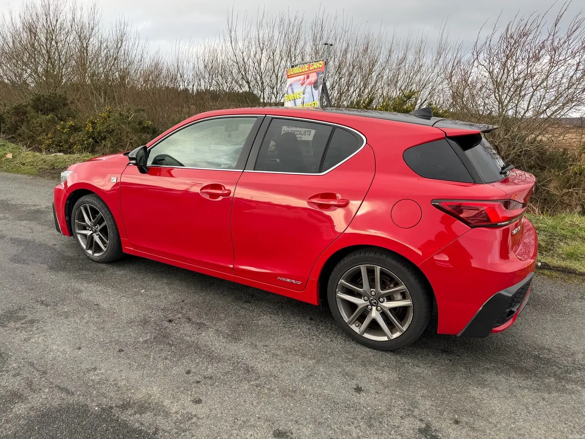 172 Lexus CT200H f sport Hybrid - Image 3