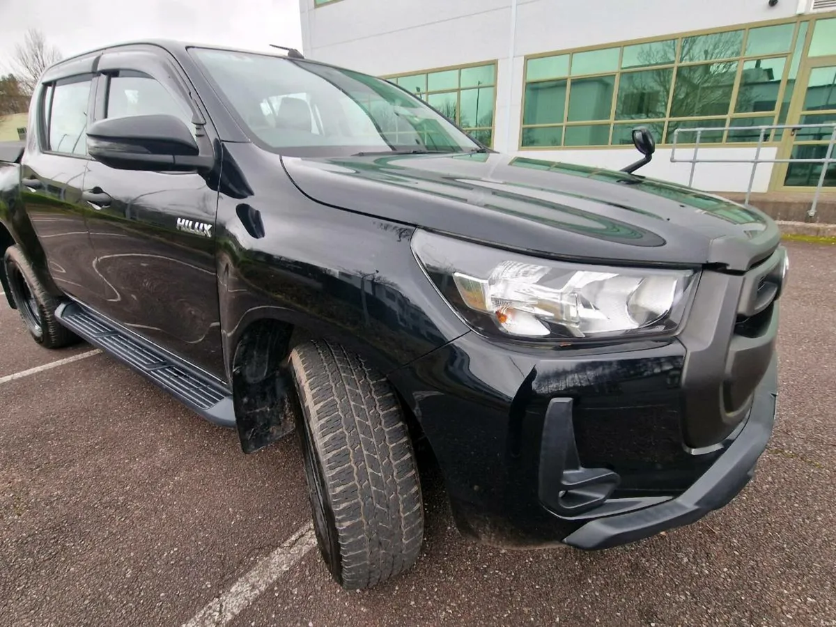211 Toyota Hilux Icon 2.4L Automatic Diesel - Image 3