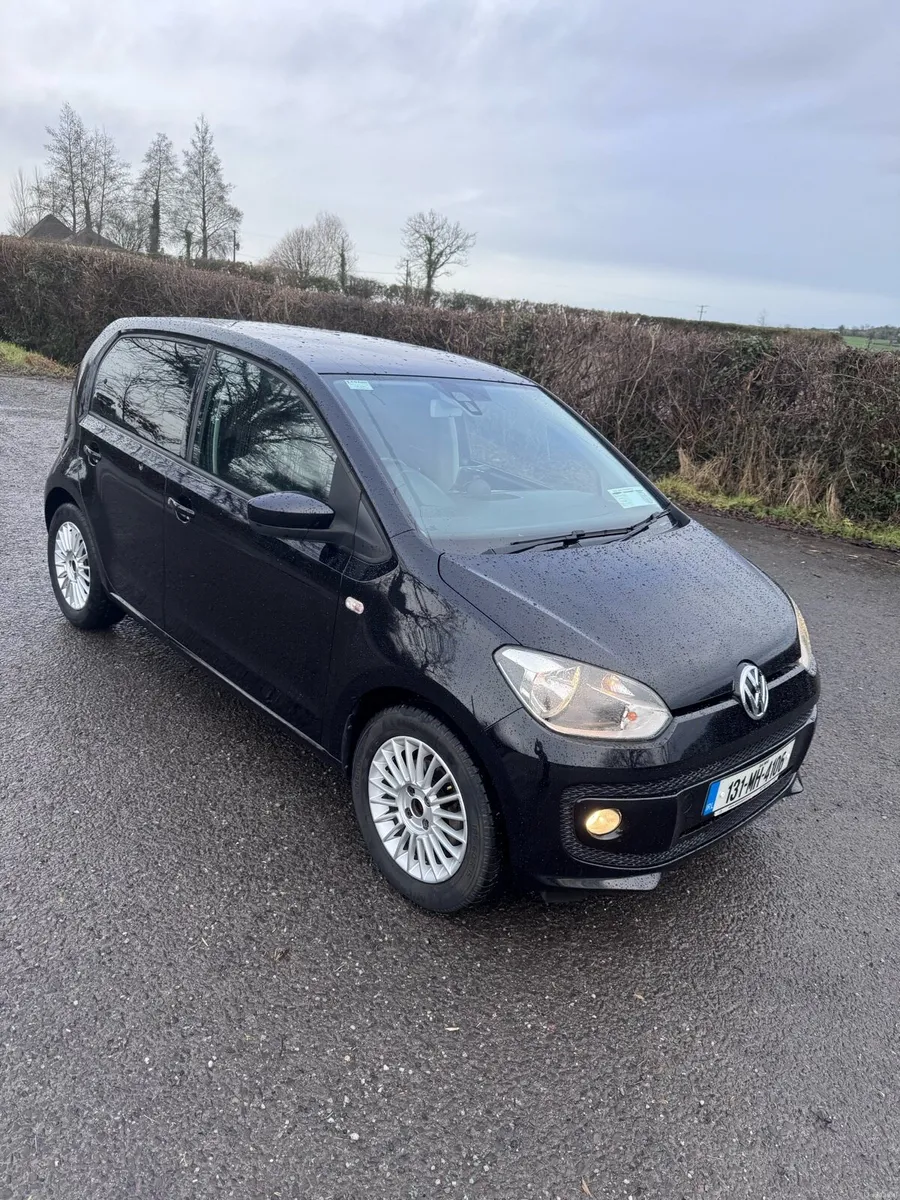 Volkswagen up! Automatic. Mint condition - Image 1