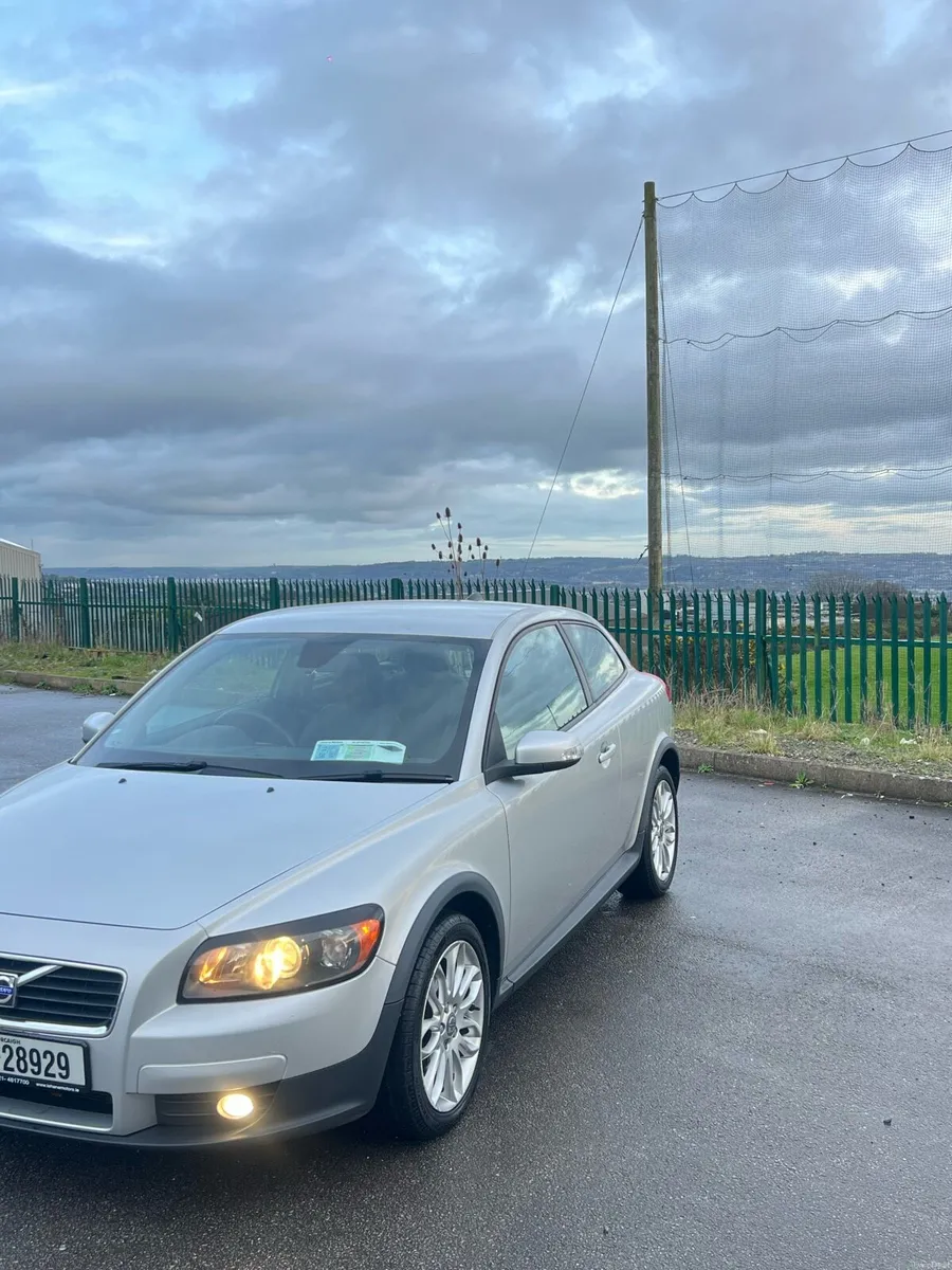 Volvo C30 * LOW MILAGE* - Image 3