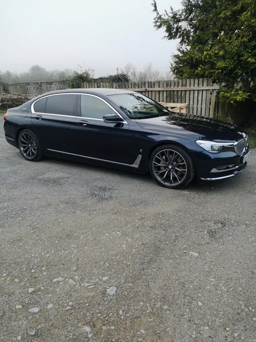 BMW 7-Series 2018, LWB - Image 1