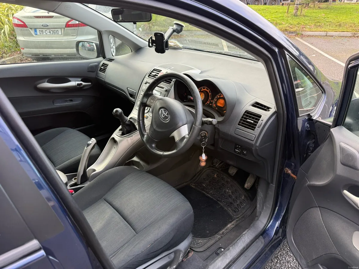 Toyota Auris - Image 4