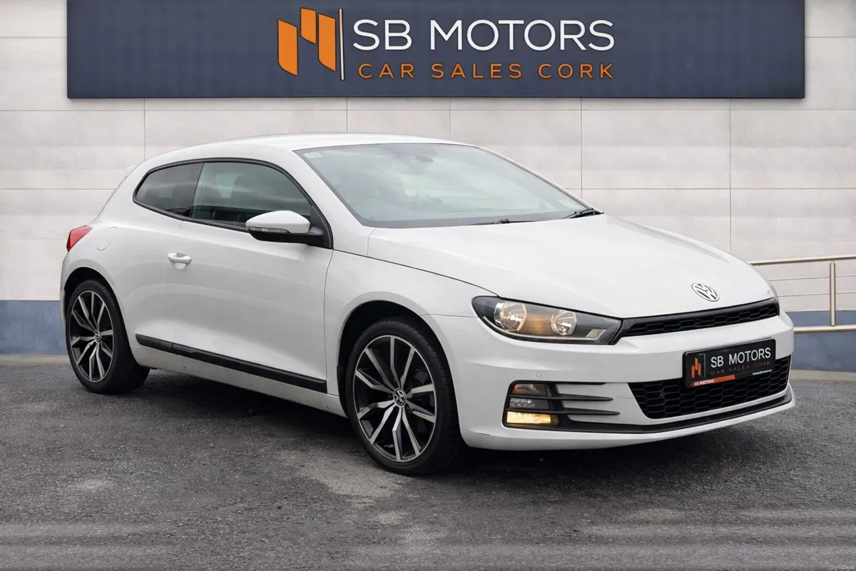 2015 VOLKSWAGEN SCIROCCO AUTOMATIC SPORT 2.0TDI - Image 1