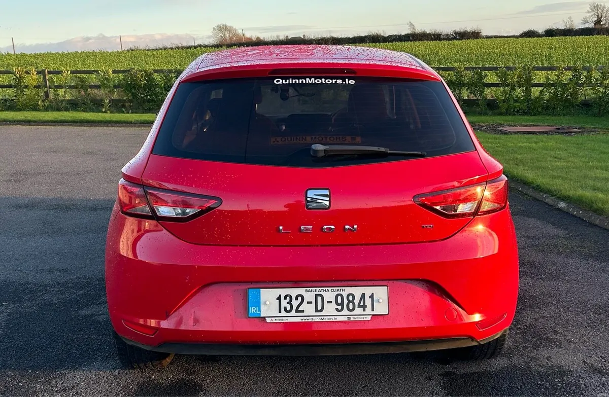 SEAT Leon 1.6 TDI 90HP STYLE 5DR - Image 4