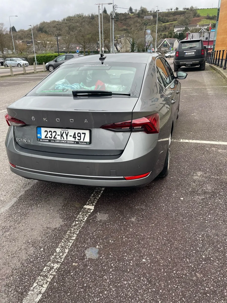 232 Skoda Octavia - Image 2