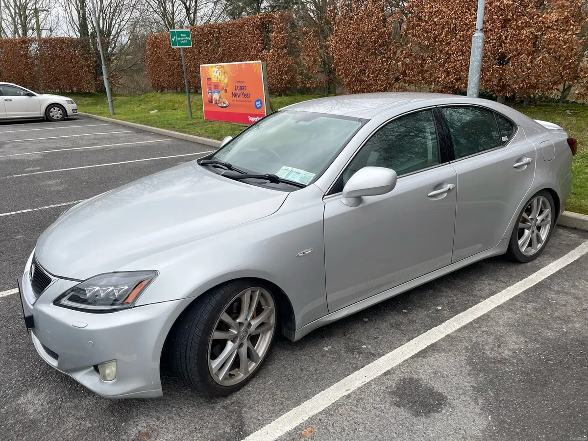Lexus is250 - Image 2