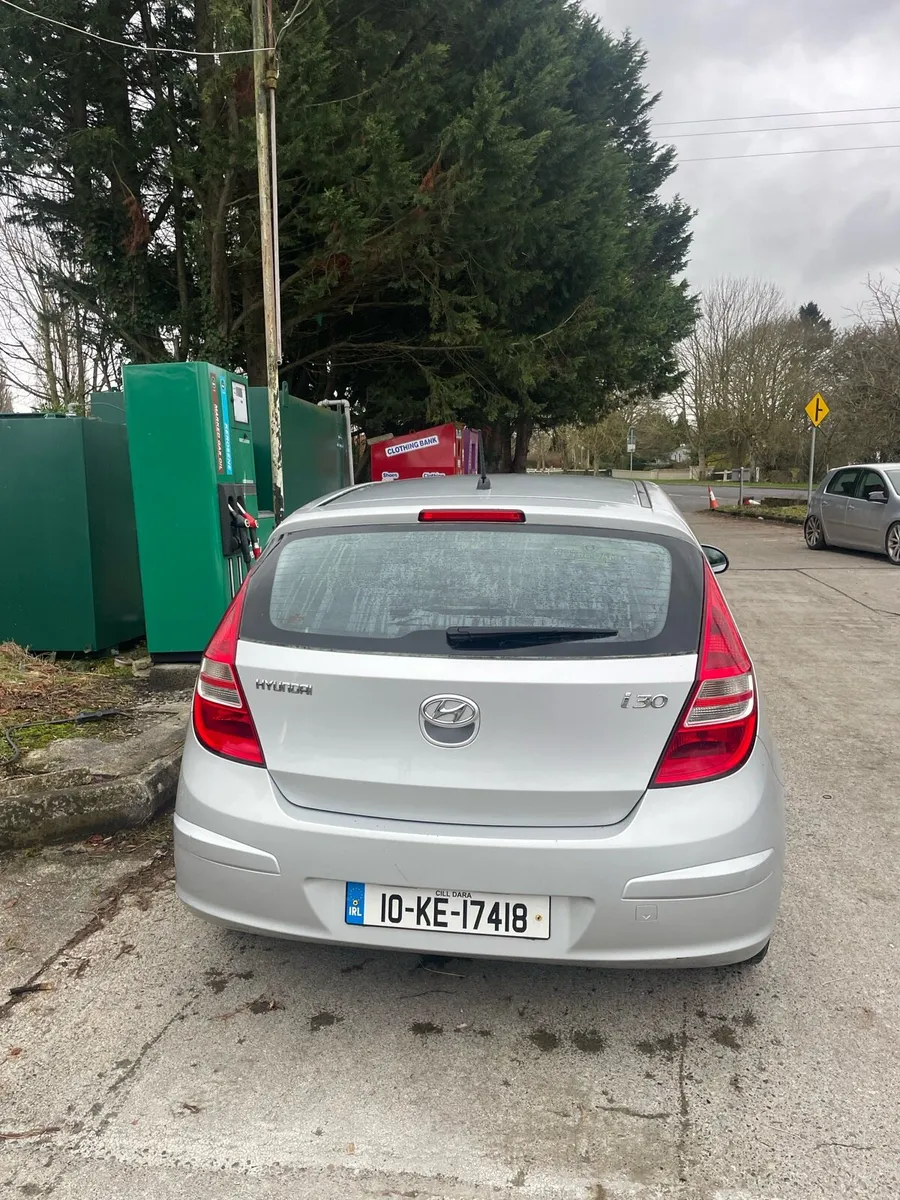 Hyundai i30 Silver 1.6 Diesel - Image 3