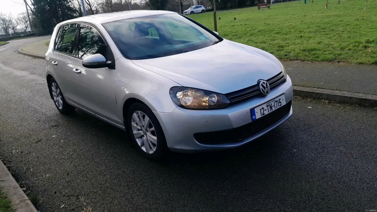 Volkswagen golf - Image 2