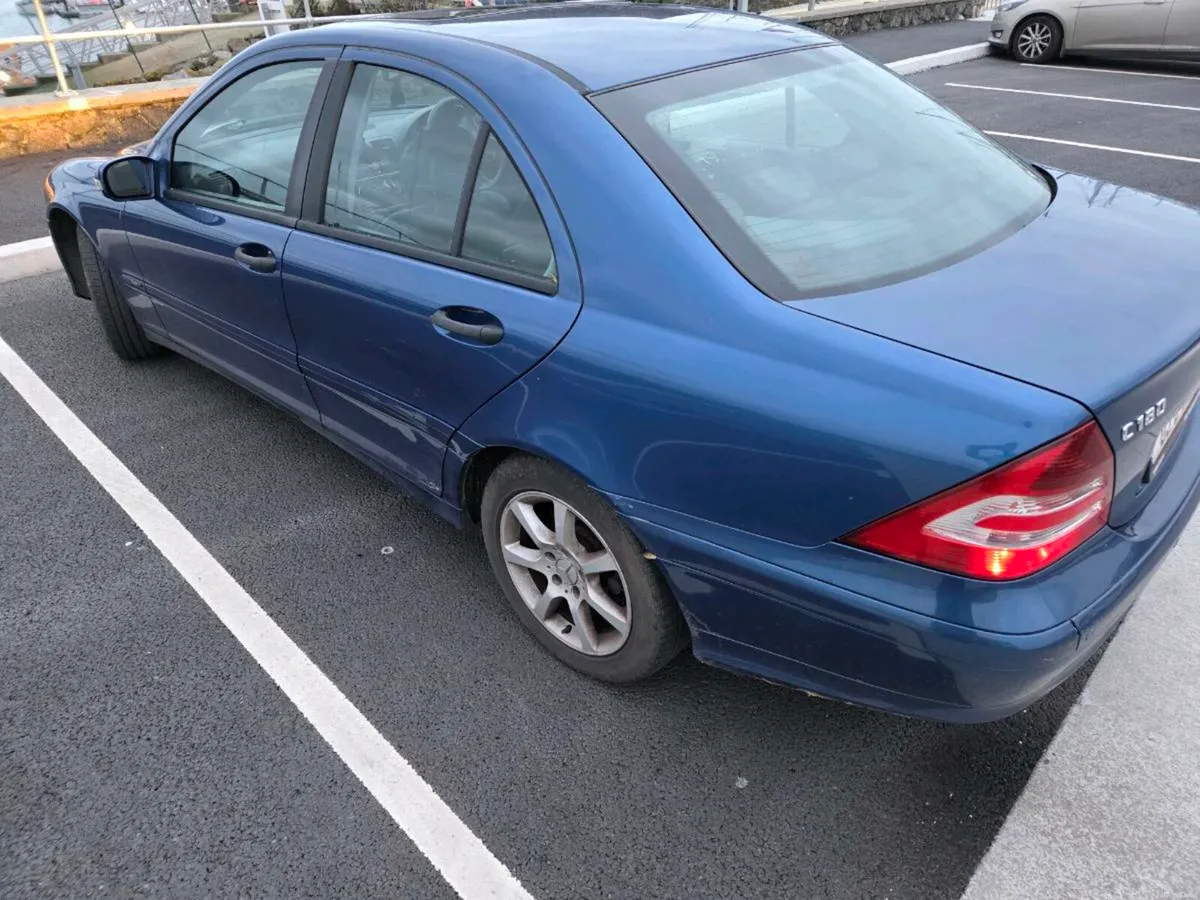Mercedes C180 2005 - Image 3