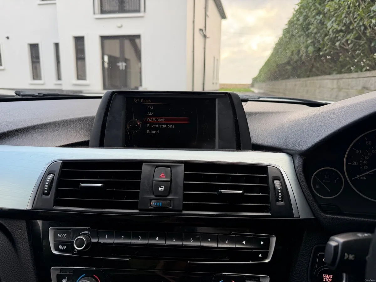 BMW 3-Series 2015 - Image 3