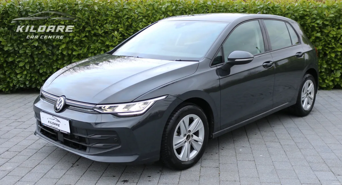 VOLKSWAGEN GOLF 8.5 eTSI STYLE - Image 2