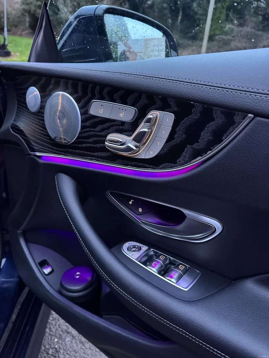 2018 Mercedes E220D AMG 4MATIC PREMIUM+ - Image 2