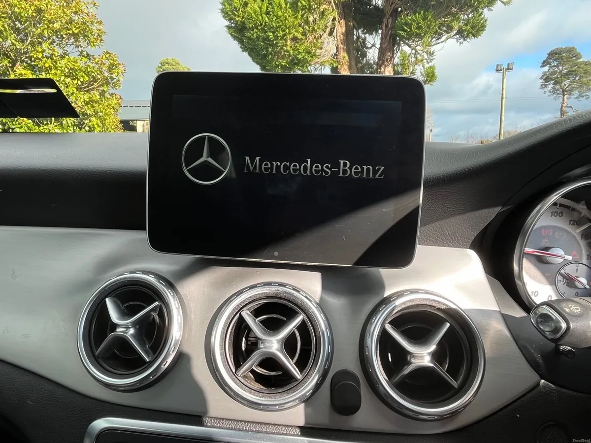 Mercedes-Benz GLA 2016 - Image 3