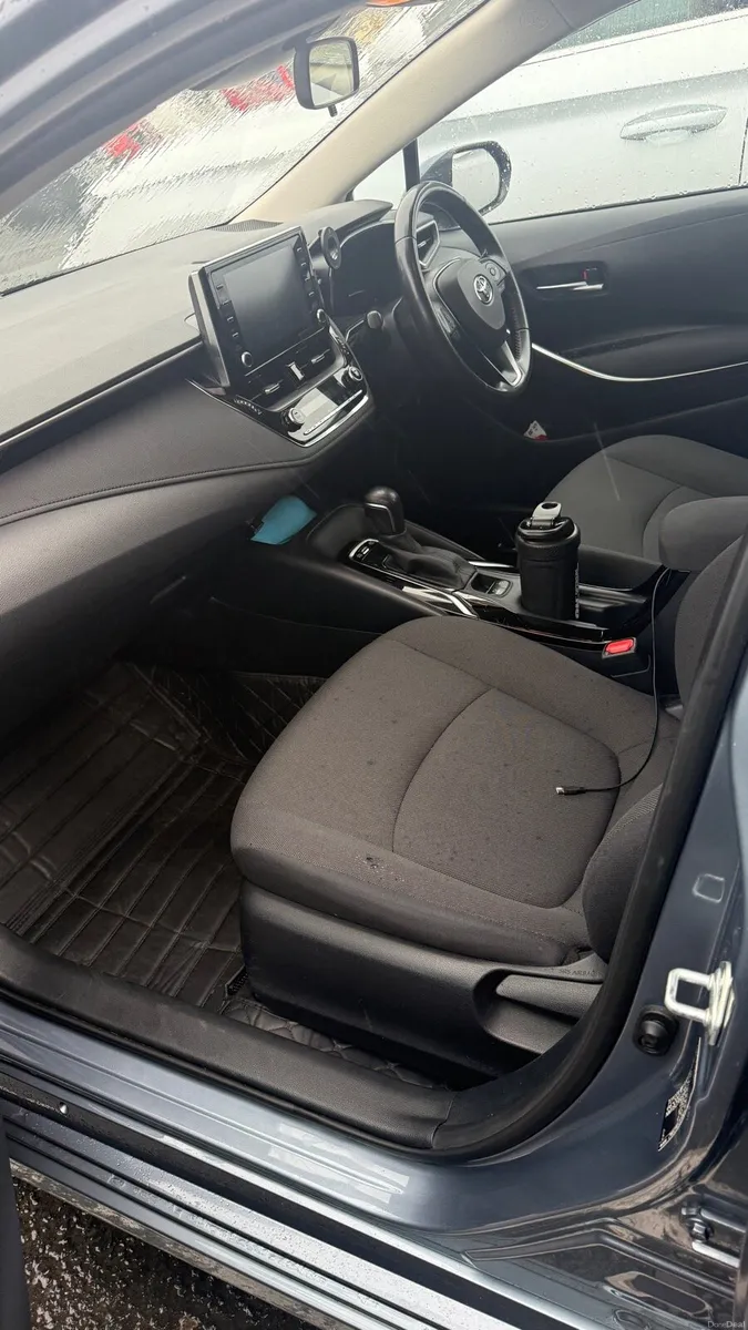 Toyota Corolla Luna 1.8 | 2021 | Hybrid - Image 2