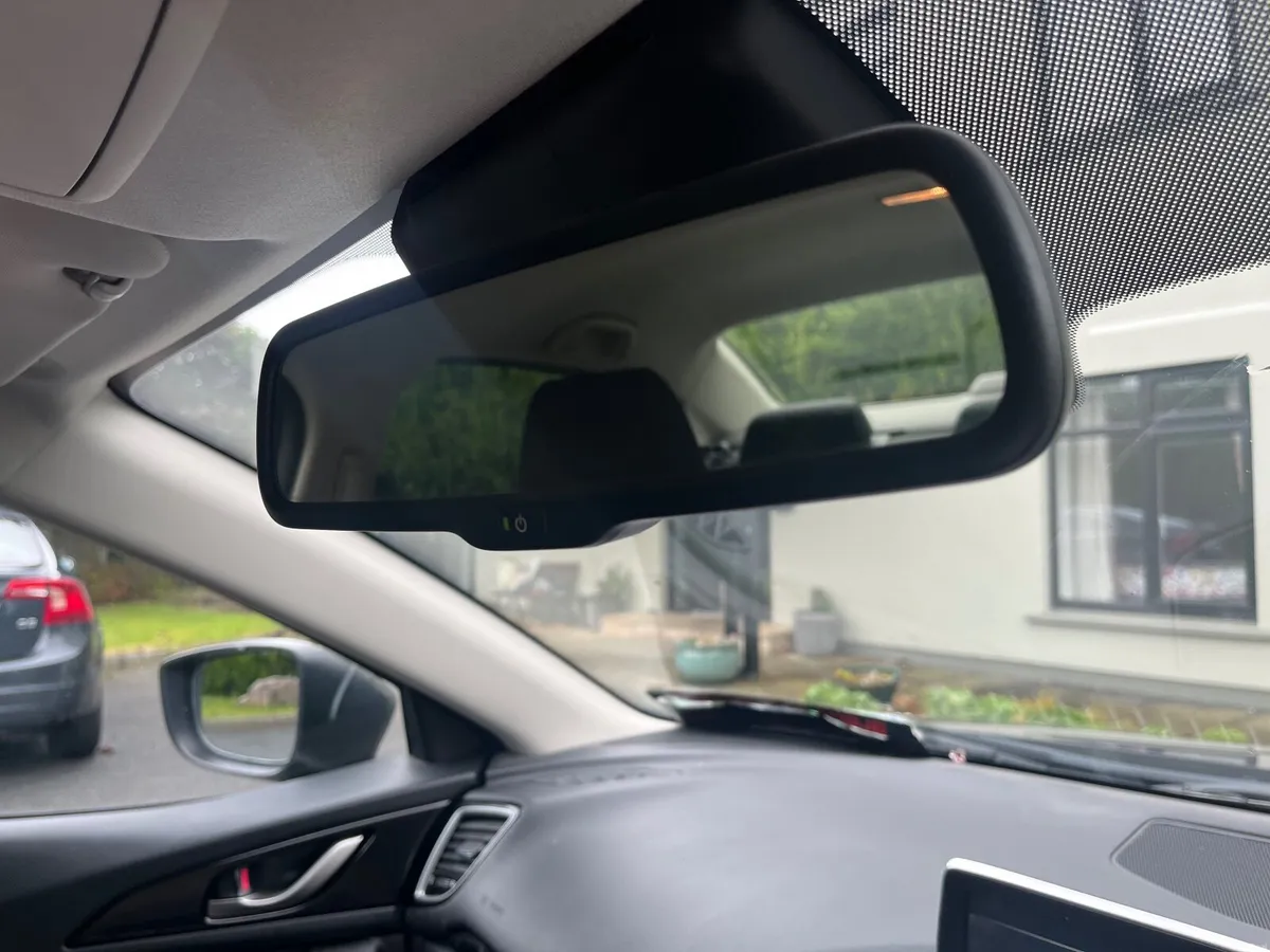 Mazda Mazda3 2015 - Image 3