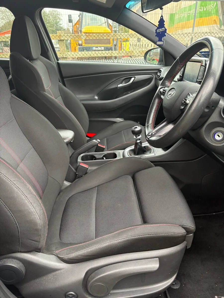 Hyundai i30 Petrol Deluxe N Line - Image 4