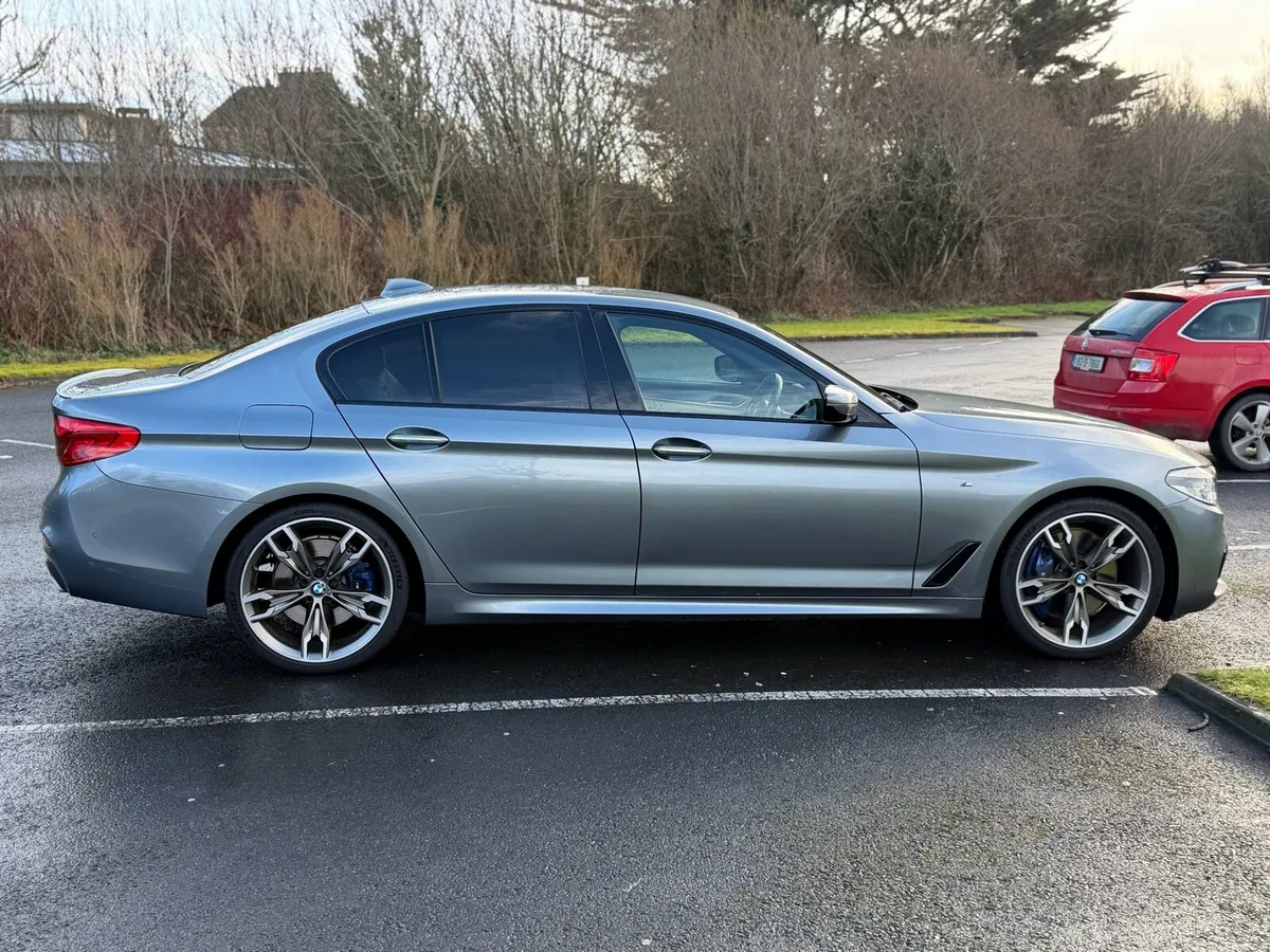 2018 BMW 540i M Sport X-Drive - Image 4