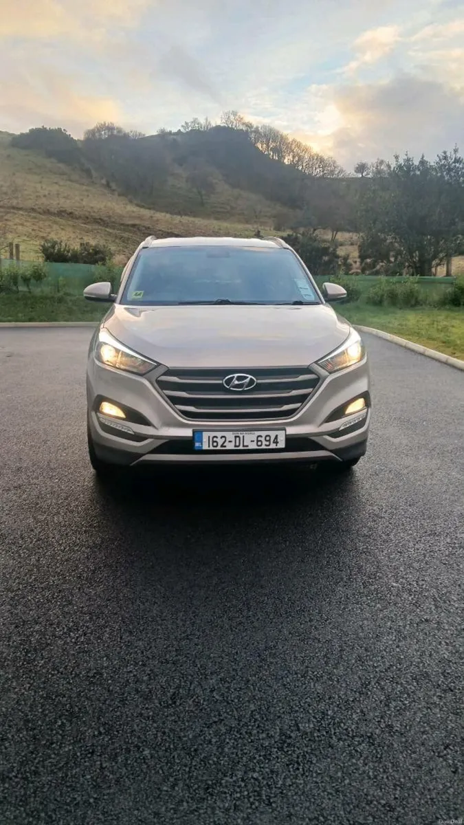 Hyundai Tuscon excutive * full leather interior - Image 2