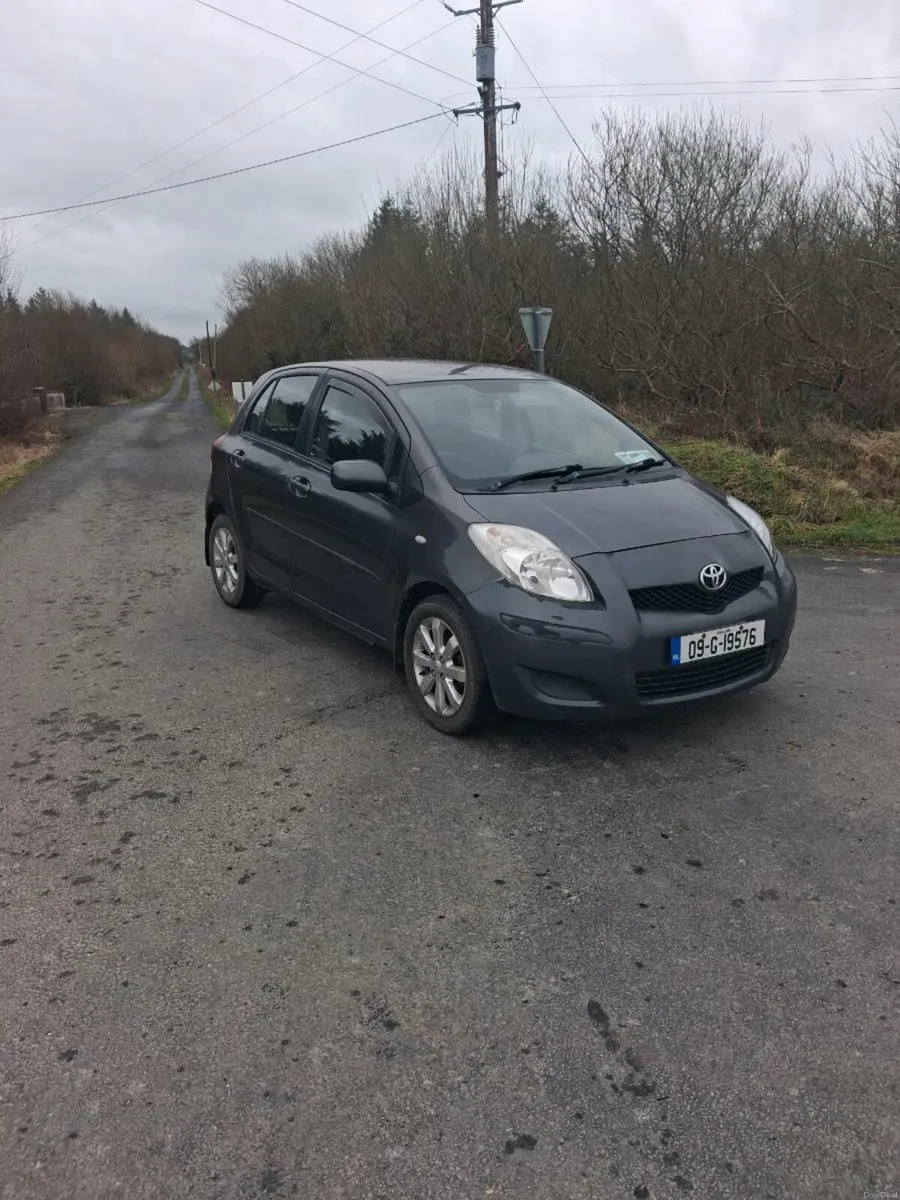 Toyota yaris for sale - Image 1