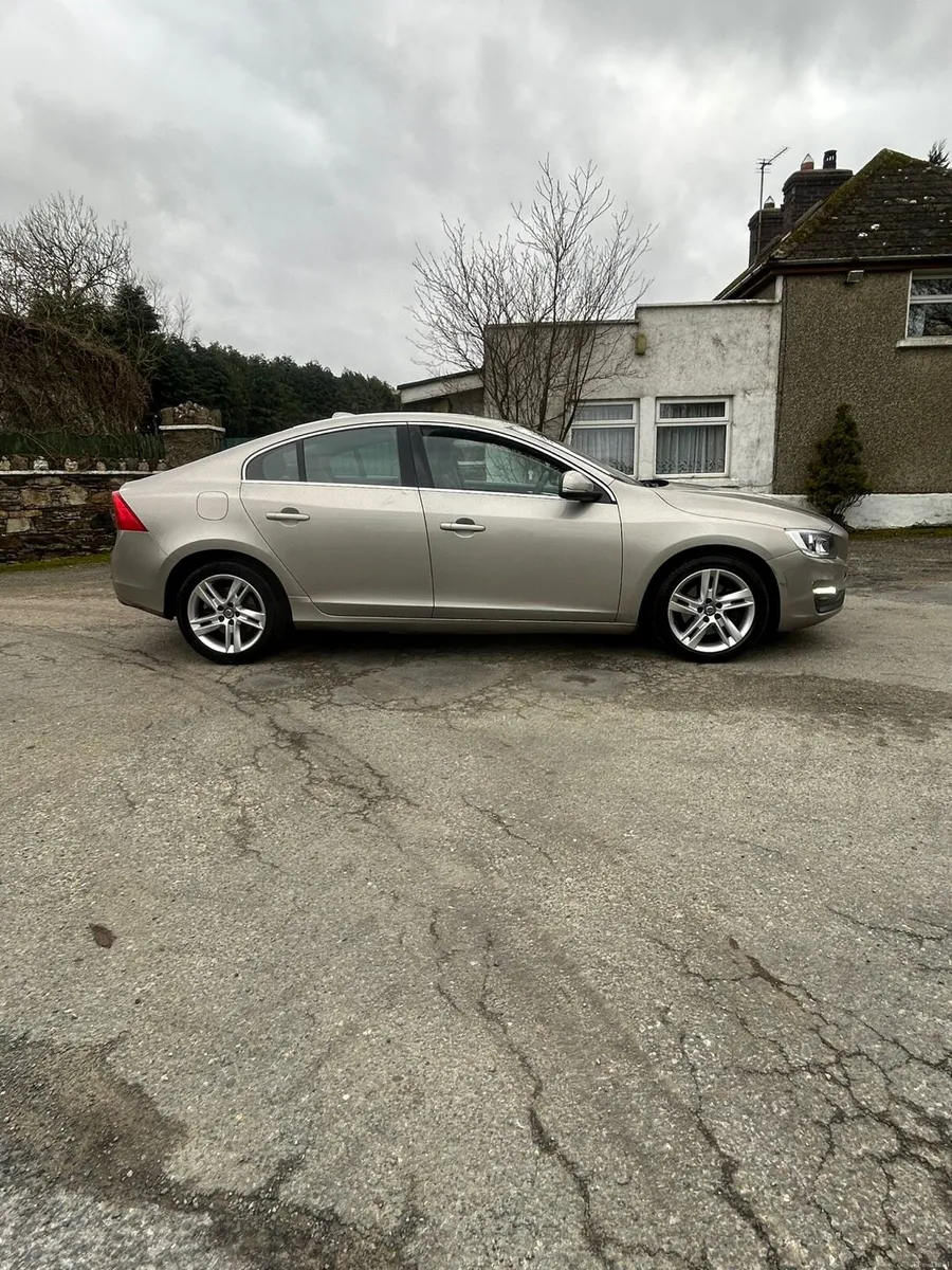 2015 Volvo s60 D2 SE - Image 4
