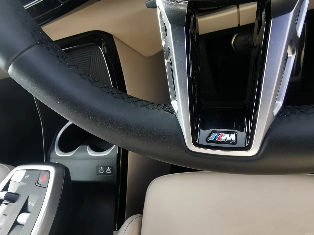 BMW iX1 2025 - Image 4