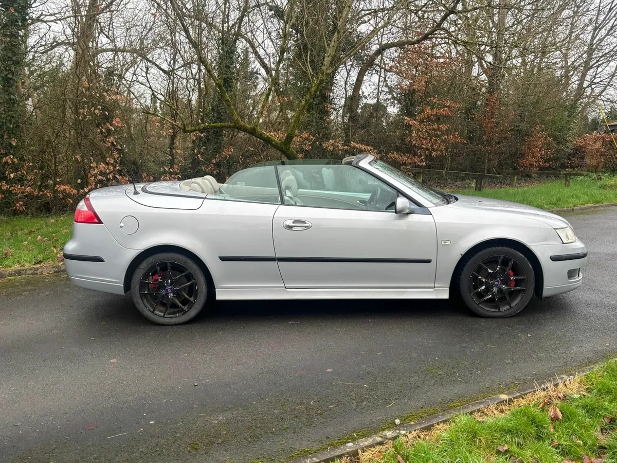Saab 9-3 Convertible (2 Cars) - Image 4