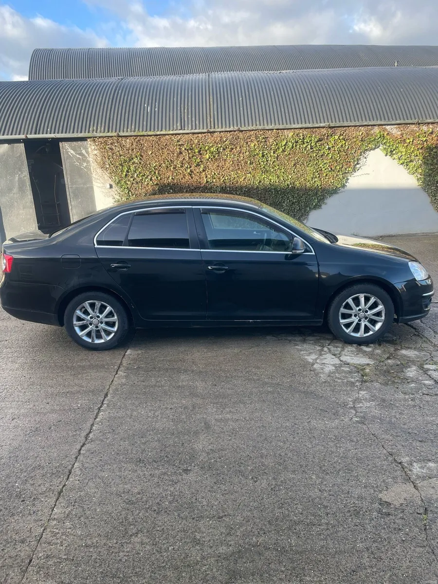 Volkswagen Jetta - Image 2