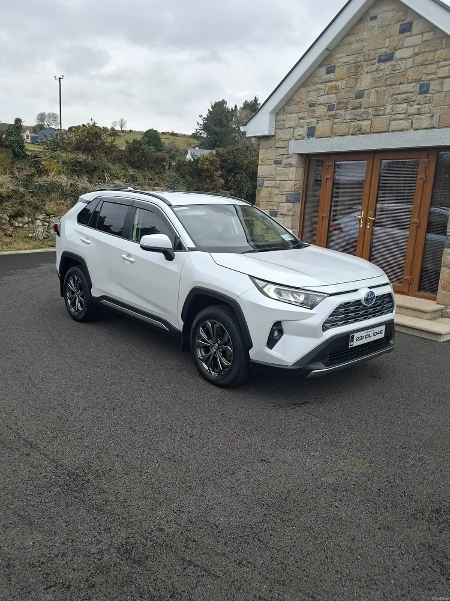 Toyota RAV4 2023 - Image 3