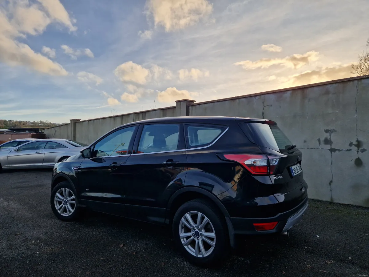 181 Ford Kuga 2.0 TDCi AWD 4x4 - Image 3