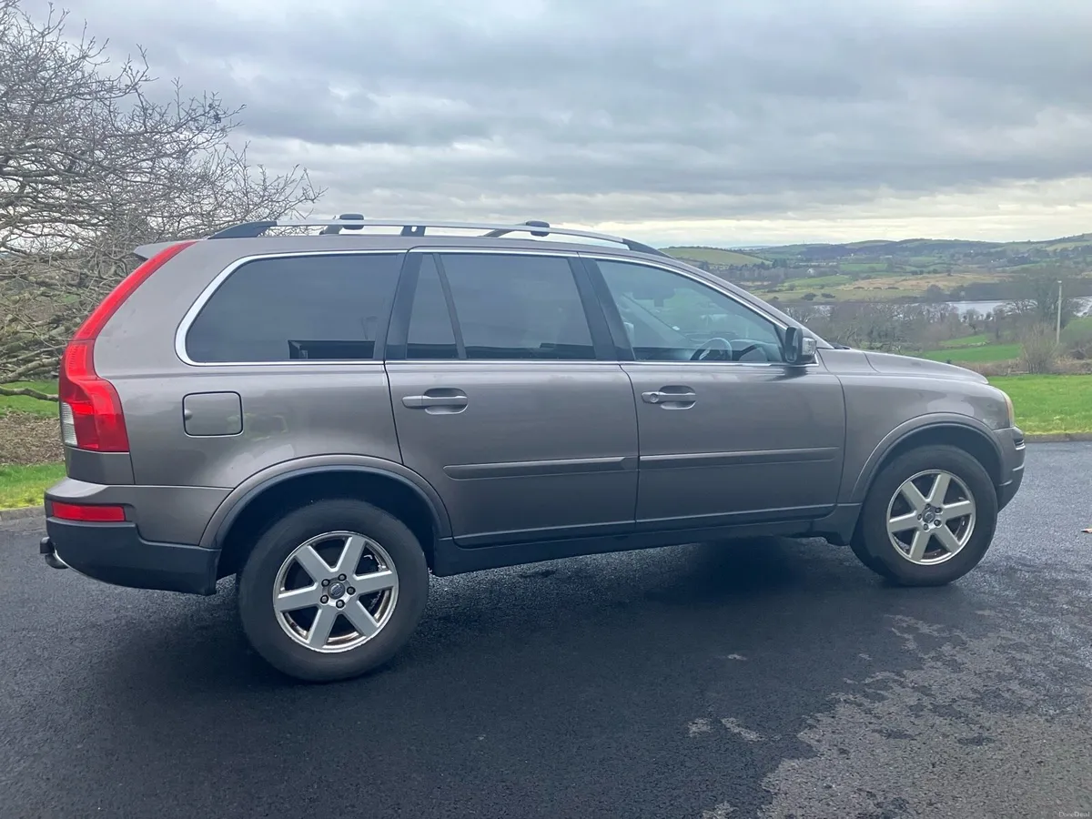 Volvo XC90 AWD - Image 4