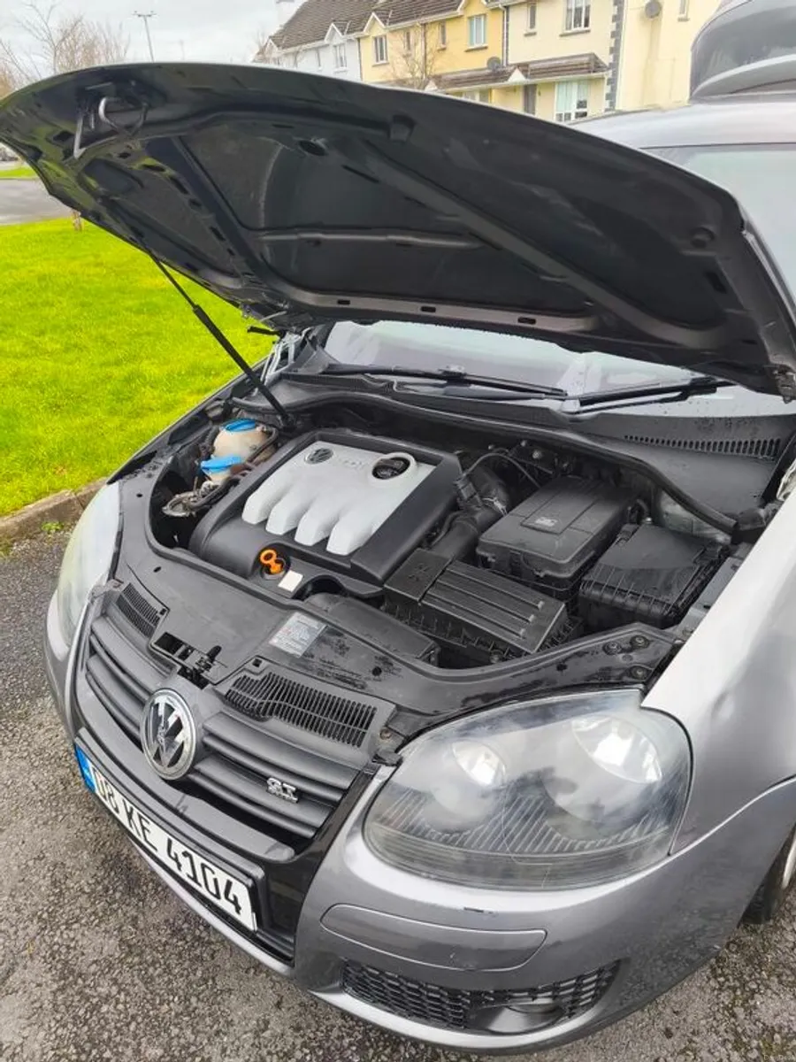 2008 Volkswagen Golf - Image 4