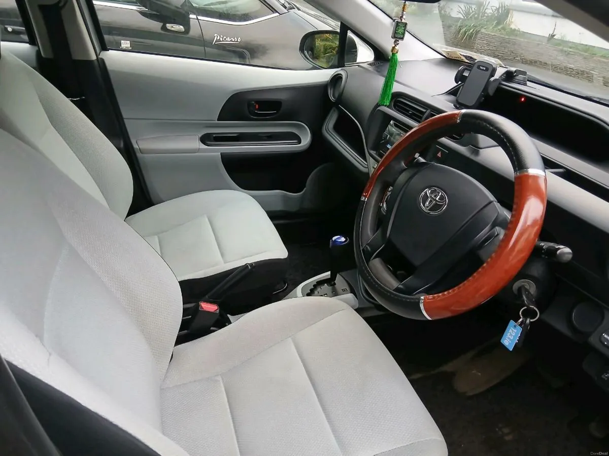 Toyata Aqua 2012 - Image 3