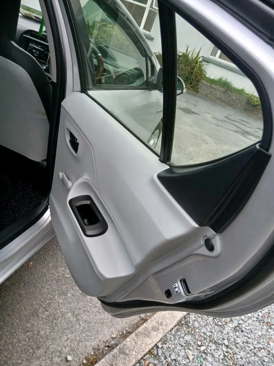 Toyata Aqua - Image 1