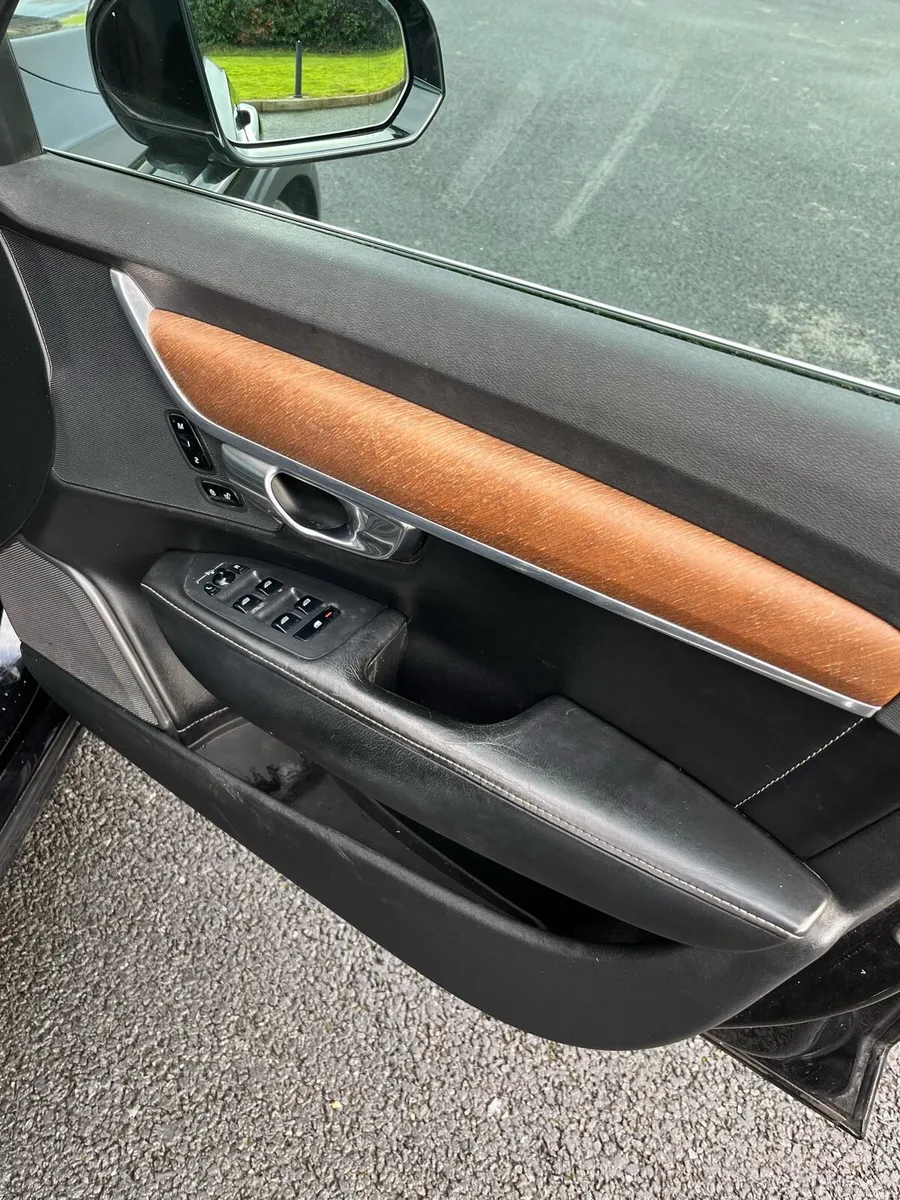 Volvo s90 inscription - Image 3