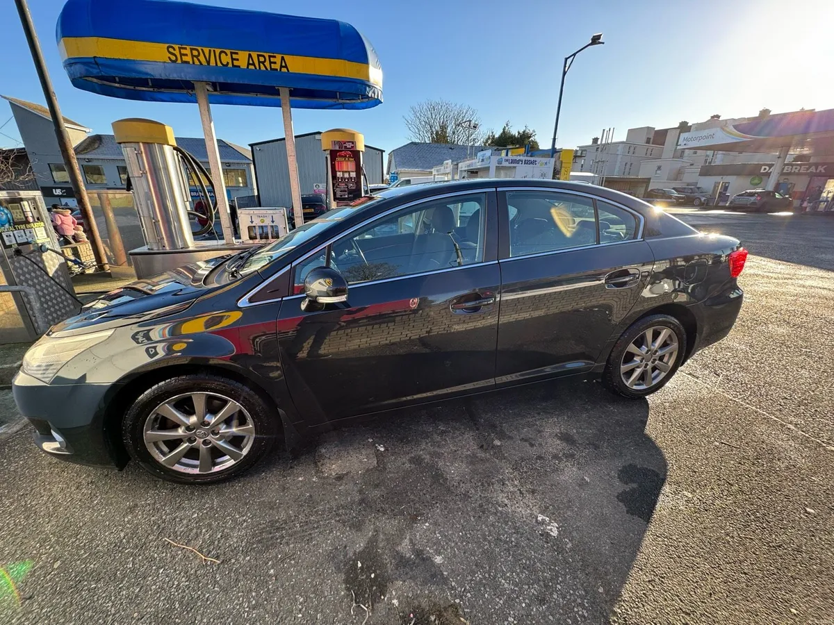 Toyota Avensis - Image 2