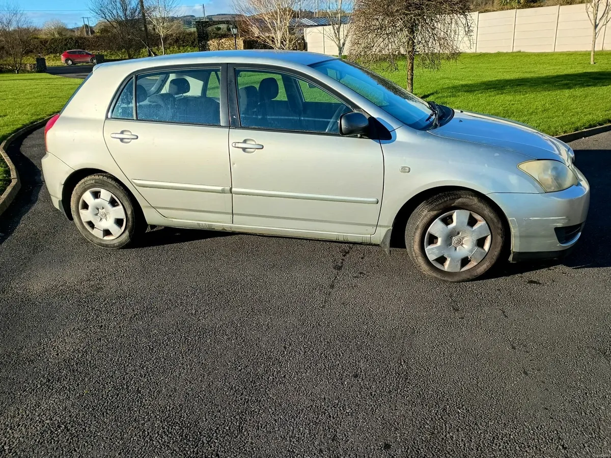 Toyota Corolla 2005 - Image 1