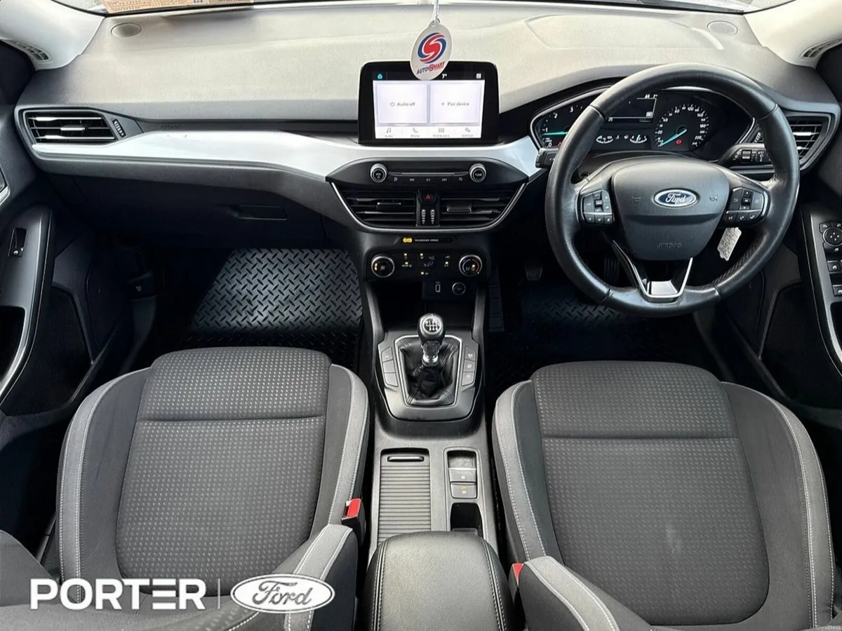 Ford Focus 1.5 TDCi 120PS Zetec - Image 2