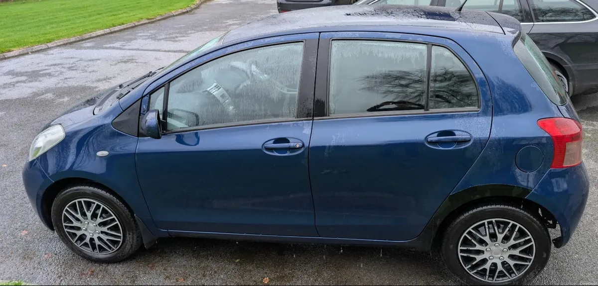 Toyota Yaris 2007 - Image 2