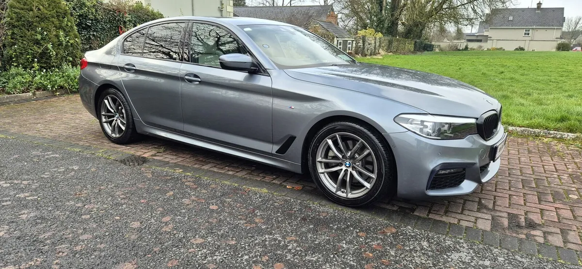 BMW 520D G30 M SPORT AUTOMATIC - Image 2