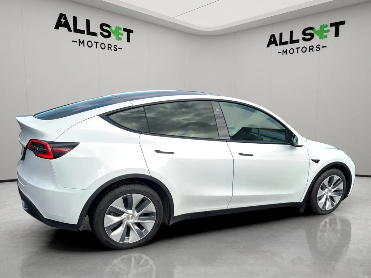 Tesla Model Y 2022 RWD - Image 3