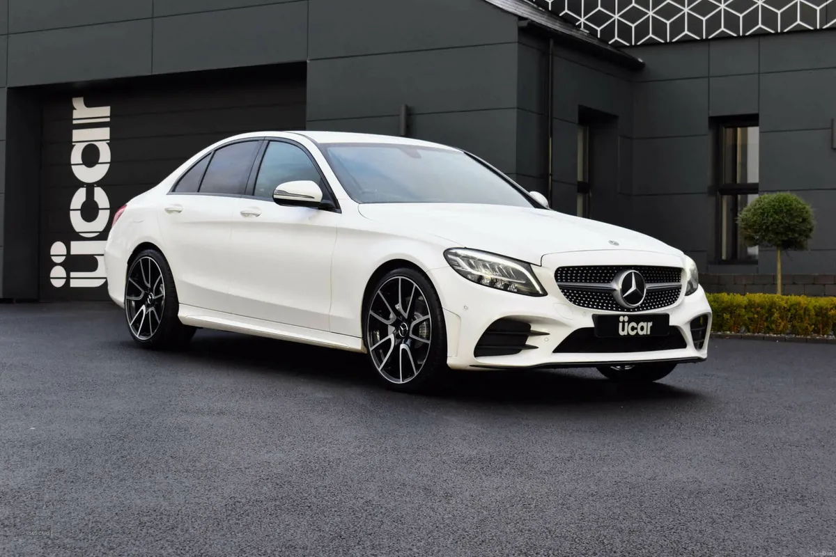 Mercedes-Benz C-Class 2.0 C 220 AMG Line D Auto 4d - Image 1